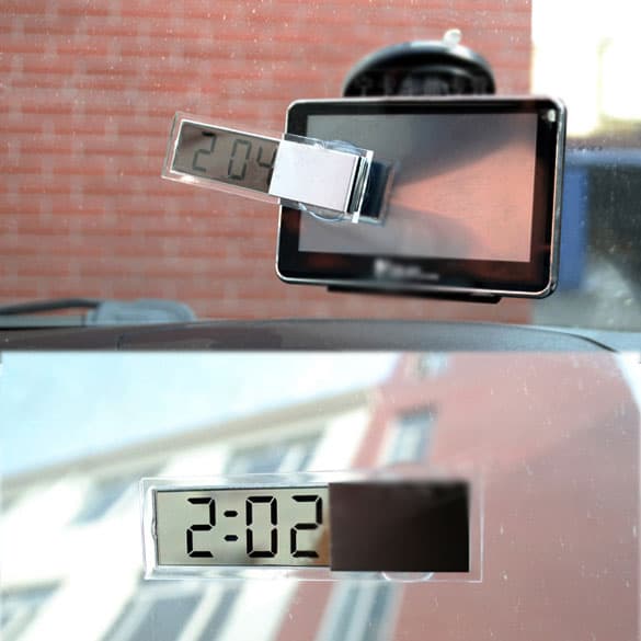 Fürs Auto oder zu Hause: Transparente Mini LCD Uhr mit Saugnapf nur 1,07 € …