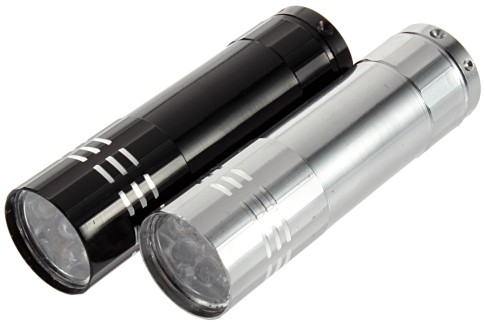 Universal Alu Mini Taschenlampe mit 9 LEDs in schwarz oder silber nur 0,69 € …