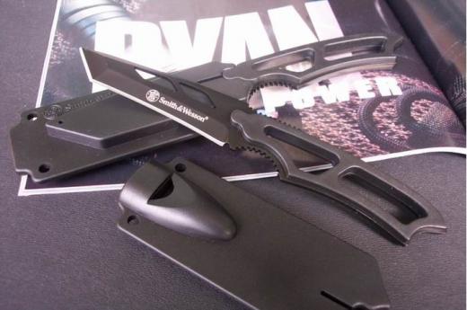 [UPDATE: Tanto-Klinge gefällig? Nachschub!] Hammer! Smith & Wesson (SW990 / 212408) Neck Knife für günstige 3,67 Euro inkl. Porto (Preisvergleich: 22 Euro)!