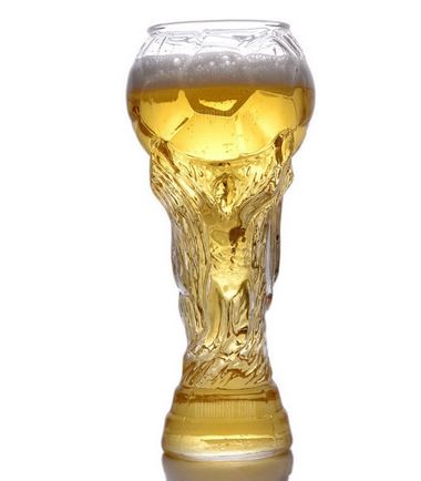 Der Fussball-Pokal als Bierglas jetzt für nur 7,72 Euro bei Gearbest!