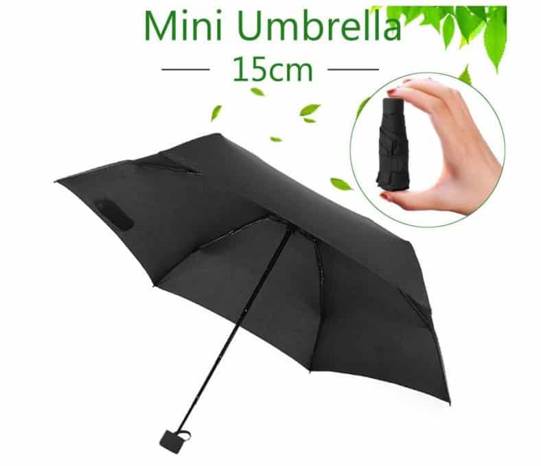 Einer der  kleinsten brauchbaren Regenschirme Mini 