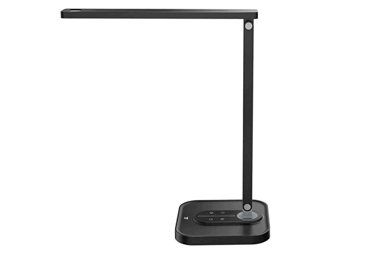 TaoTronics TT-DL029 Schreibtischlampe mit 5 Helligkeitsstufen und USB Ladeport für 16,99 Euro
