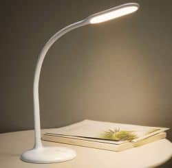 Gladle LED Akku Schreibtischlampe mit 3.500 mAh Akku für 17,99€