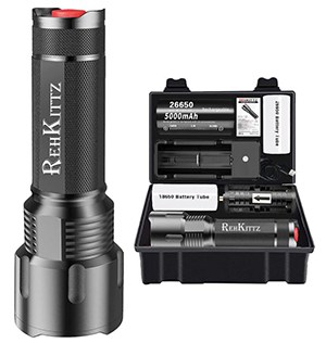 REHKITTZ LED Taschenlampe (5000 mAh, bis zu 34 h Betriebszeit) für nur 10,19€