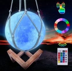 Kangtaixin LED 3D Nachtlicht mit Touch Steuerung, Holzständer und Netz für 10,39€