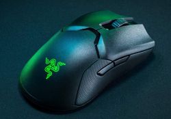 Kabellose Gaming Maus Razer Viper Ultimate mit Ladestation für 64,59€ inkl. Versand